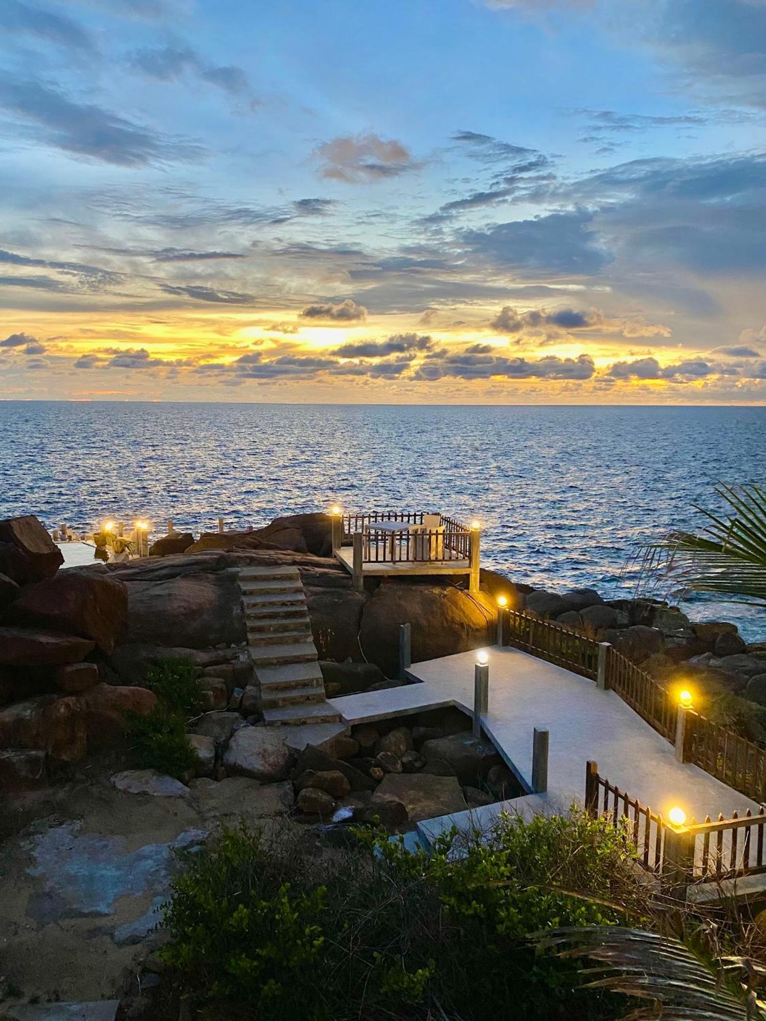 Hotel Zeilan Sunset Point Унаватуна Екстериор снимка